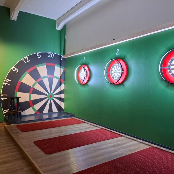 Uutuutena meillä Darts